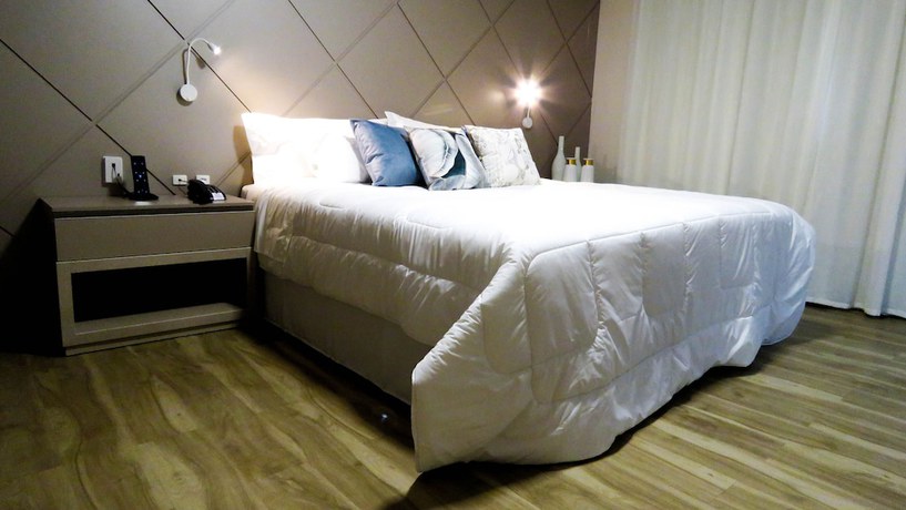 Imagen de la habitación del Hotel Lefel. Foto 4