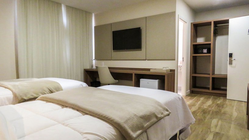 Imagen de la habitación del Hotel Lefel. Foto 7