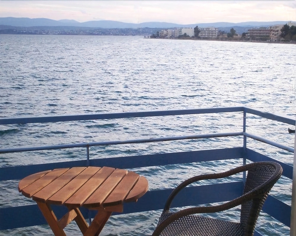 Imagen de la habitación del Hotel Lefkadi. Foto 14