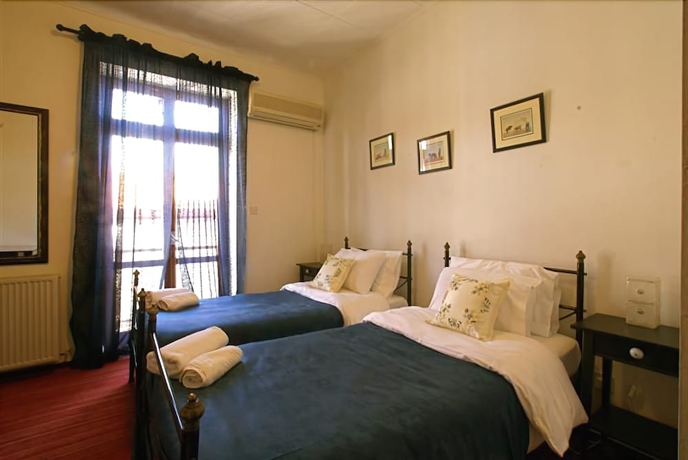 Imagen de la habitación del Hotel Lefkara. Foto 8