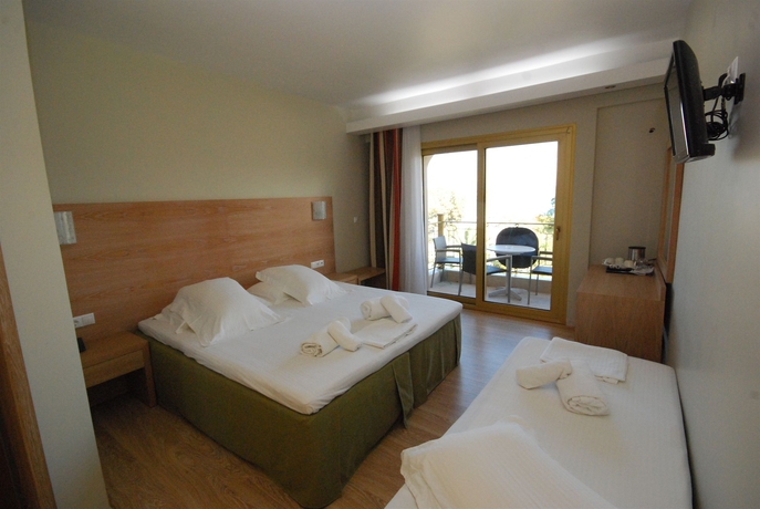 Imagen de la habitación del Hotel Lefkas. Foto 6