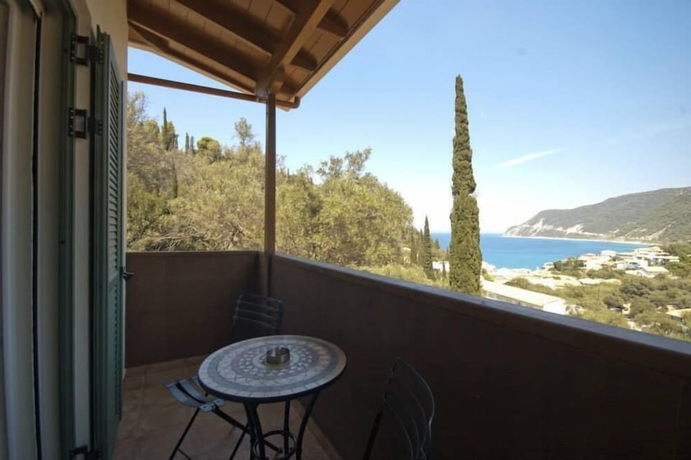 Imagen de la habitación del Hotel Lefkas Petra. Foto 4