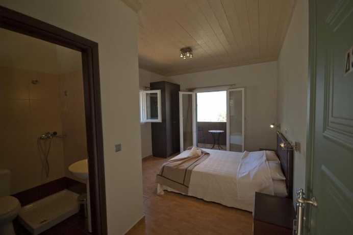Imagen de la habitación del Hotel Lefkas Petra. Foto 12