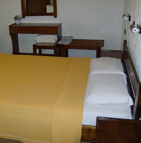 Imagen de la habitación del Hotel Lefkes. Foto 6