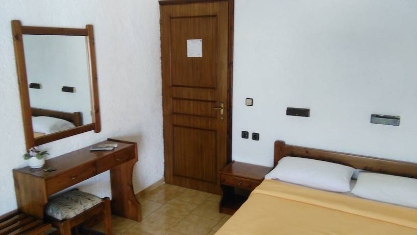 Imagen de la habitación del Hotel Lefkes. Foto 20