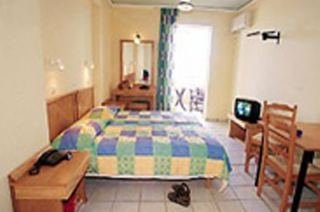 Imagen de la habitación del Hotel Lefkoniko Sands. Foto 4