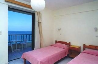 Imagen de la habitación del Hotel Lefkoniko Seaside. Foto 2