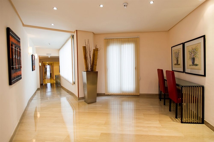 Imagen de los interiores del Hotel Leflet Valme. Foto 12