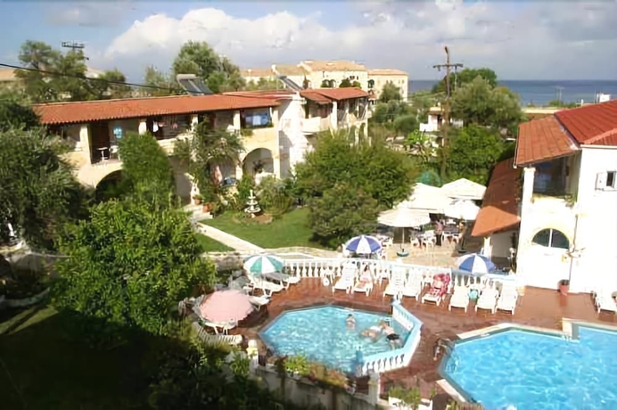 Imagen general del Hotel Leftis Romantica, Moraitika. Foto 1