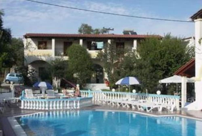 Imagen de la piscina del Hotel Leftis Romantica, Moraitika. Foto 11
