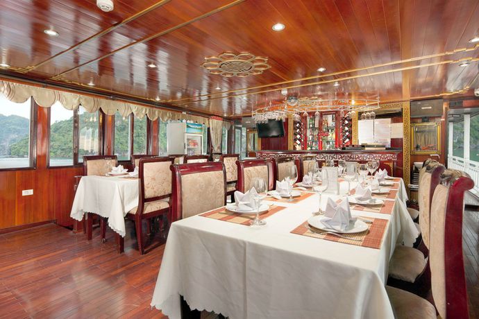 Imagen del bar/restaurante del Hotel Legacy Cruise. Foto 3