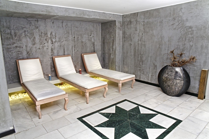 Imagen de la piscina del Hotel Legacy Ottoman. Foto 15