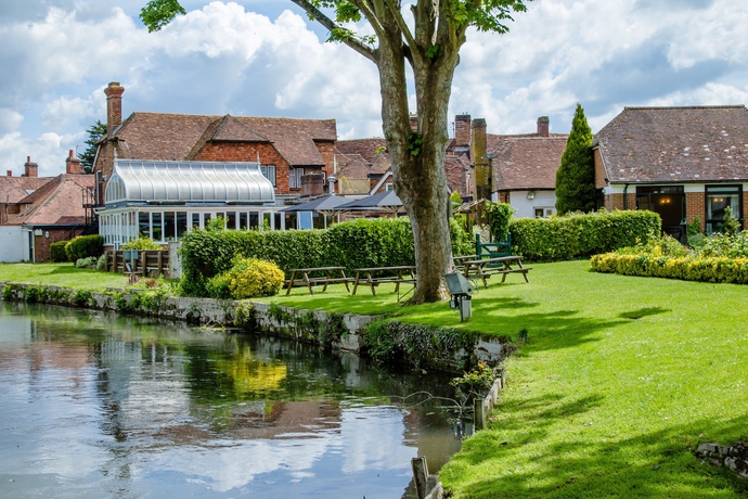 Imagen de los exteriores del Hotel Legacy Rose and Crown. Foto 13