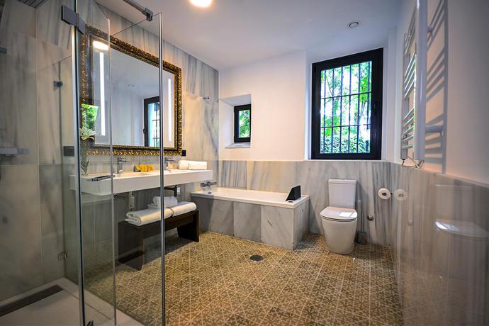 Imagen de la habitación del Hotel Legado Alcázar. Foto 8