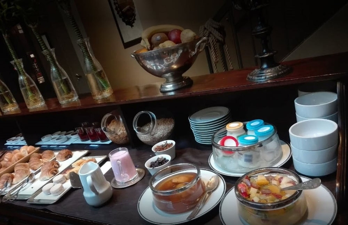 Imagen del bar/restaurante del Hotel Legado Mitico Buenos Aires. Foto 3