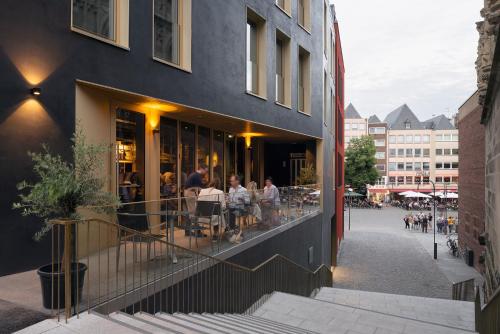 Imagen general del Hotel Legend. Foto 16