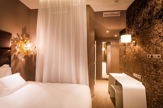 Imagen de la habitación del Hotel Legend Saint Germain By Elegancia. Foto 9