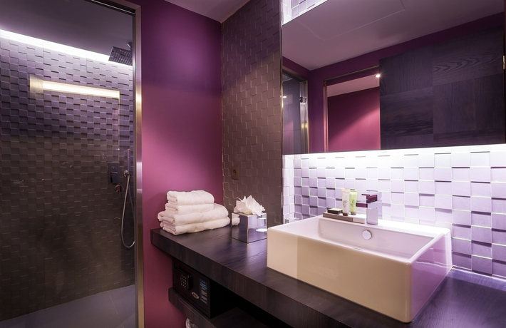 Imagen de la habitación del Hotel Legend Saint Germain By Elegancia. Foto 12