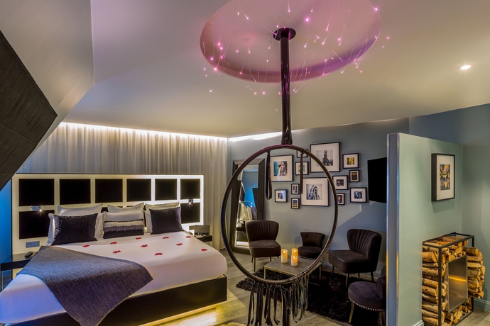 Imagen de la habitación del Hotel Legend Saint Germain By Elegancia. Foto 14