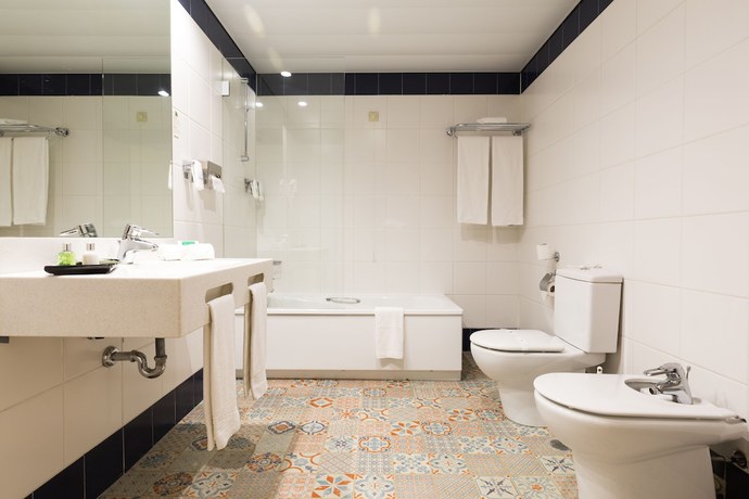 Imagen de la habitación del Hotel Legendary Porto. Foto 8