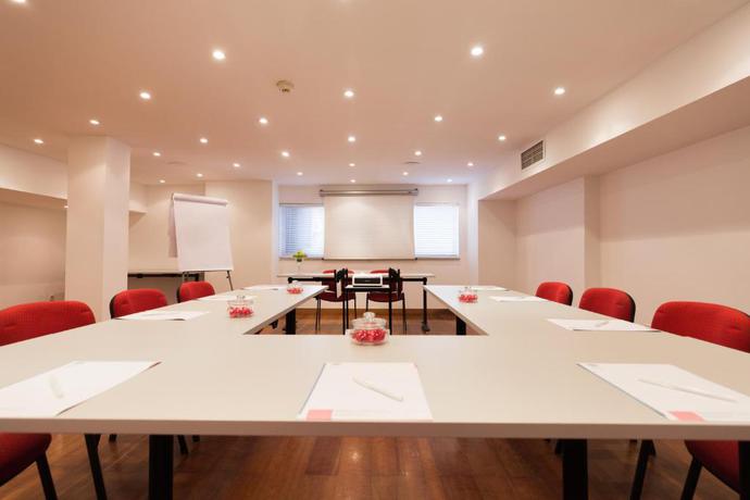 Imagen de los interiores del Hotel Legendary Porto. Foto 11