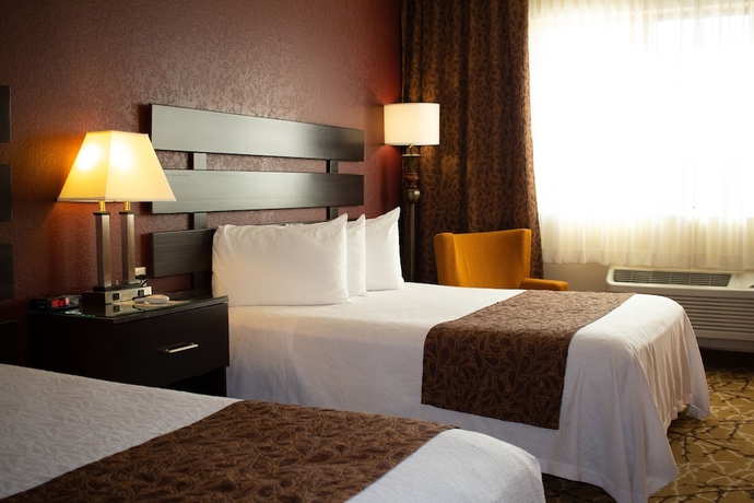 Imagen de la habitación del Hotel Legendary Waters Resort and Casino. Foto 3