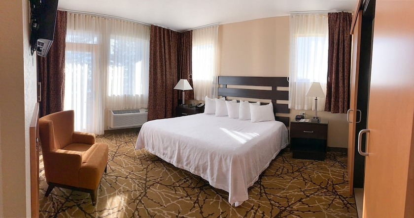 Imagen de la habitación del Hotel Legendary Waters Resort and Casino. Foto 6