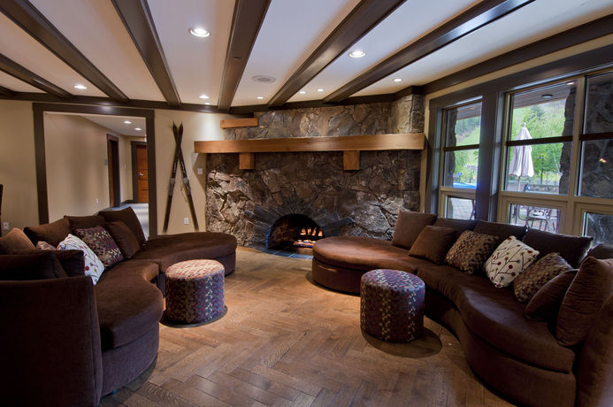 Imagen de los interiores del Hotel Legends Whistler. Foto 9