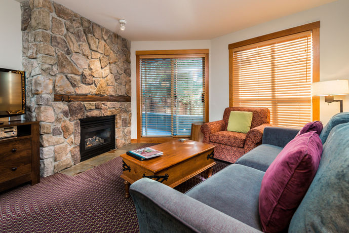 Imagen de los interiores del Hotel Legends Whistler. Foto 10