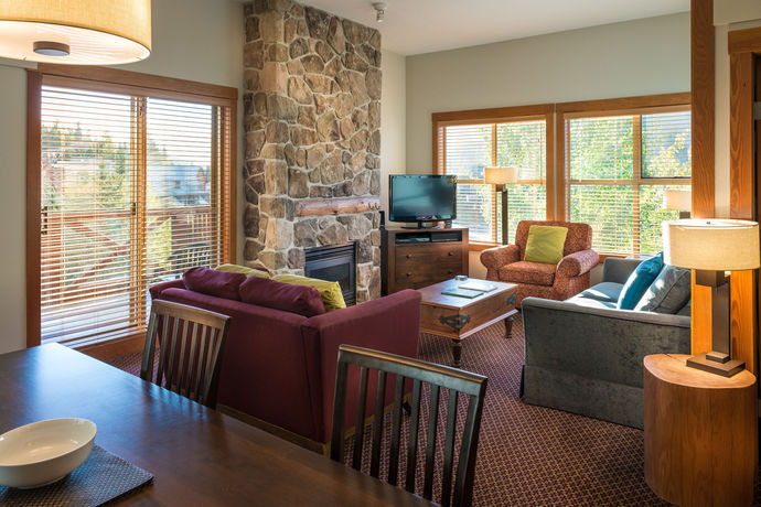 Imagen de los interiores del Hotel Legends Whistler. Foto 12