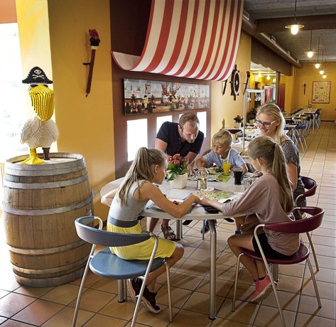 Imagen del bar/restaurante del Hotel Legoland Pirates' Inn Motel. Foto 4