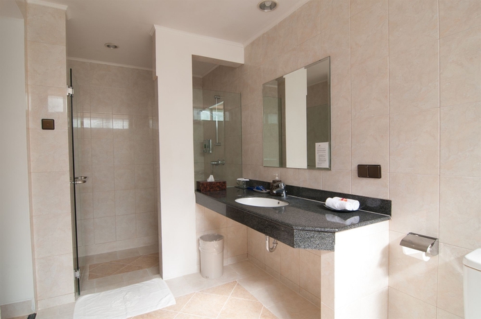 Imagen de la habitación del Hotel Legong Keraton Beach. Foto 5