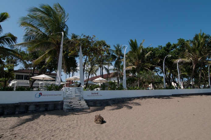 Imagen de los exteriores del Hotel Legong Keraton Beach. Foto 12