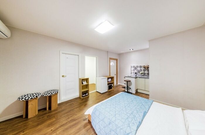 Imagen de la habitación del Hotel Legrandchariot. Foto 11