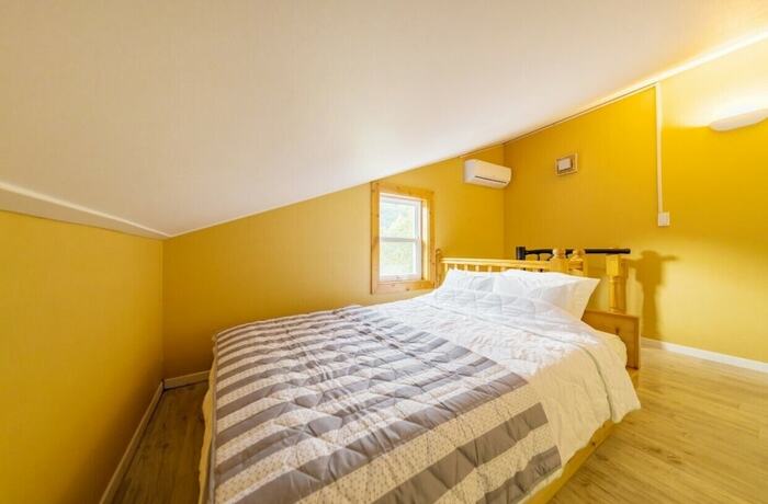 Imagen de la habitación del Hotel Legrandchariot. Foto 17