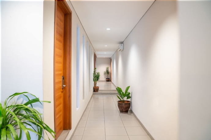 Imagen de los interiores del Hotel Legreen Suite Kuningan. Foto 19