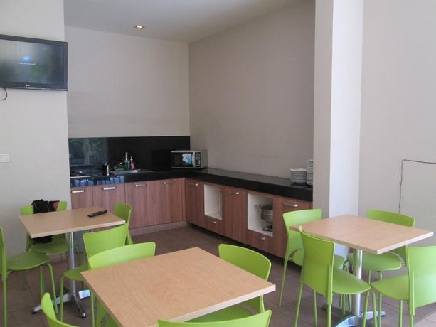 Imagen general del Hotel Legreen Suite Penjernihan. Foto 12