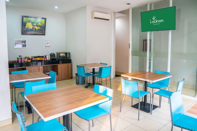 Imagen de los interiores del Hotel Legreen Suite Senayan. Foto 18