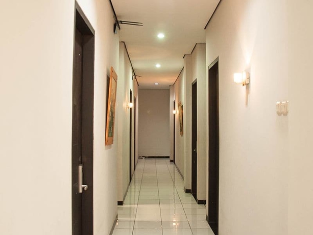 Imagen de los interiores del Hotel Legreen Suite Setiabudi. Foto 10