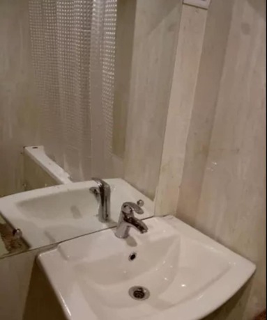 Imagen de la habitación del Hotel Leh Plaza. Foto 6
