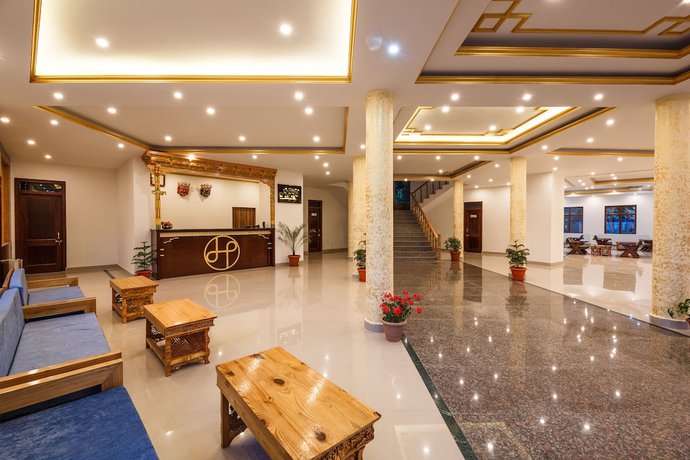 Imagen de los interiores del Hotel Leh Plaza. Foto 9