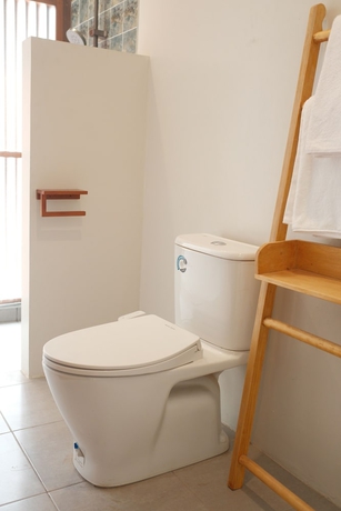 Imagen de la habitación del Hotel Leha-Leha Kuta Lombok. Foto 10