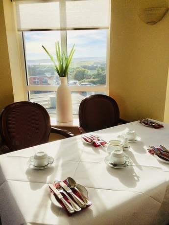 Imagen del bar/restaurante del Hotel Lehinch Lodge. Foto 3