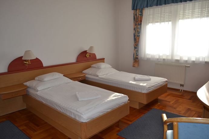 Imagen de la habitación del Hotel Leier Business. Foto 8