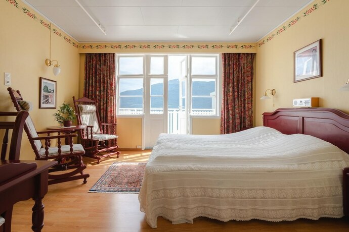 Imagen general del Hotel Leikanger Fjordhotel - Unikeler, Leikanger. Foto 3