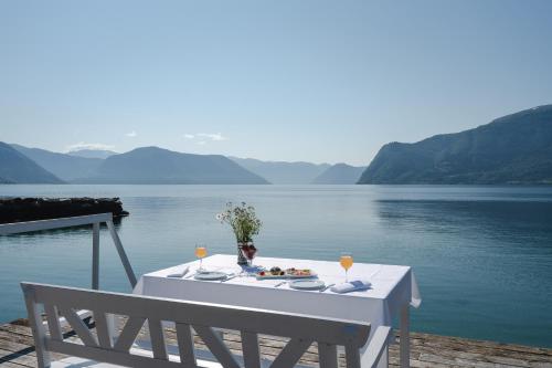 Imagen general del Hotel Leikanger Fjordhotel - Unikeler, Leikanger. Foto 1