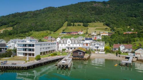 Imagen general del Hotel Leikanger Fjordhotel - Unikeler, Leikanger. Foto 4