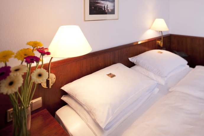 Imagen de la habitación del Hotel Leine. Foto 9