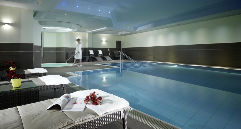 Imagen de la piscina del Hotel Leipzig Marriott. Foto 16