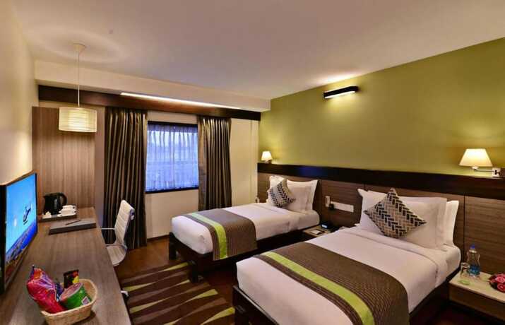 Imagen de la habitación del Hotel Leisure Inn Grand Chanakya. Foto 30